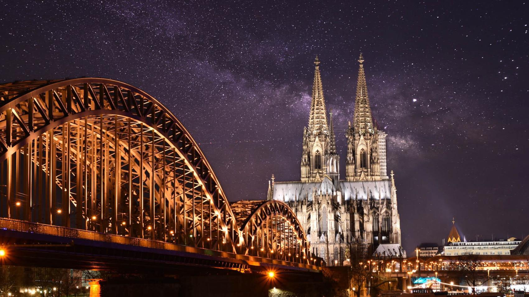 Cologne Cathedral at night