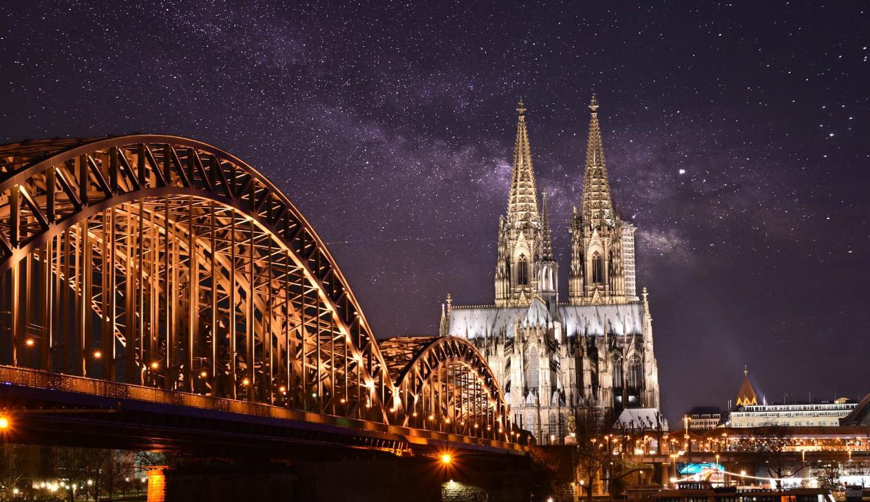 Cologne Cathedral at night